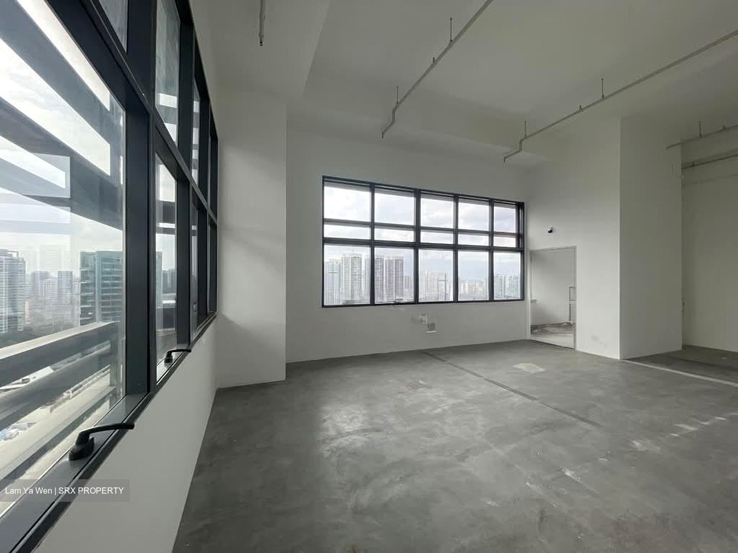 Ct Hub 2 (D12), Office #588075381